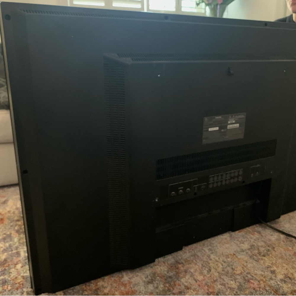TV! - Picture 3 of 4
